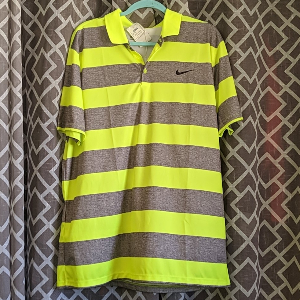 Never Worn Nike Golf Standard Fit Dri-Fit Shirt